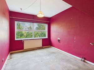 Bedroom- click for photo gallery